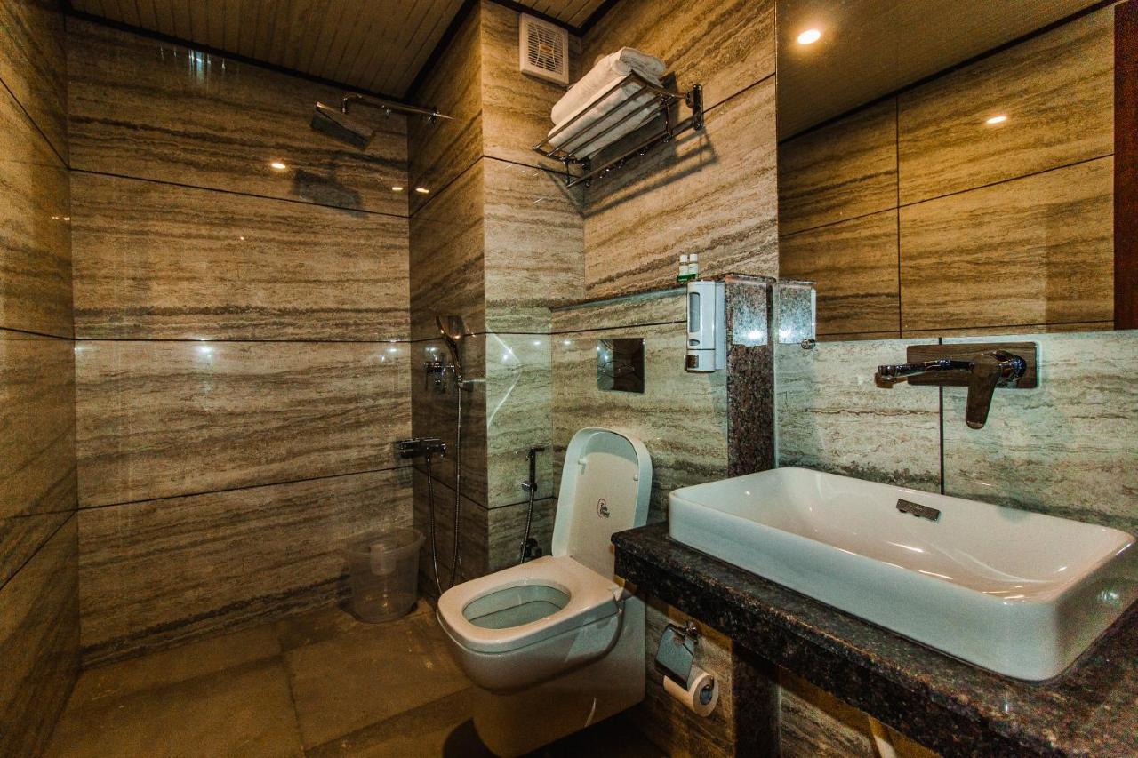 Misty Mountain Manali Hotel ภายนอก รูปภาพ