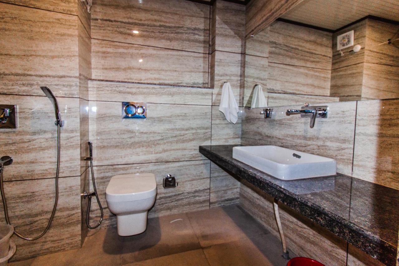 Misty Mountain Manali Hotel ภายนอก รูปภาพ