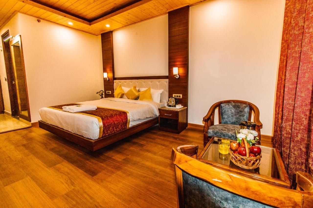 Misty Mountain Manali Hotel ภายนอก รูปภาพ