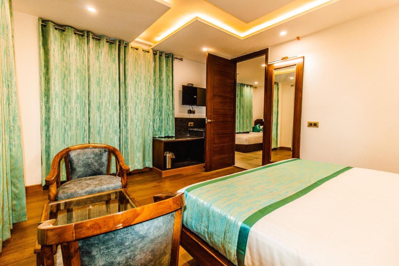 Misty Mountain Manali Hotel ภายนอก รูปภาพ
