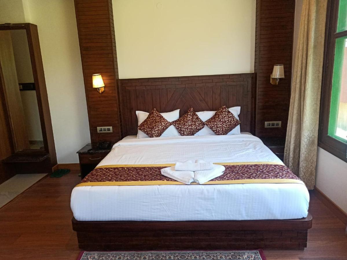 Misty Mountain Manali Hotel ภายนอก รูปภาพ